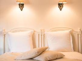 Les suites du 17, bed & breakfast kohteessa Aigues-Mortes