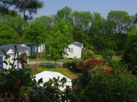 Camping Le Domaine Des Jonquilles, hotel v mestu Saint-Alban