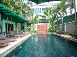 Central Night Hotel