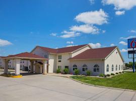 Motel 6 Omaha - IAT West: Omaha, Tiburon Golf Club yakınında bir otel