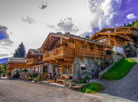 Promi Alm Flachau - Luxus Chalets, hotel u Flachauu