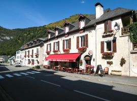 Hôtel des Voyageurs, hotel in Urdos