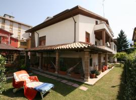 La Villa โรงแรมในPratola Peligna