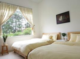 Strawberry Hotel Dalat, motel a Da Lat