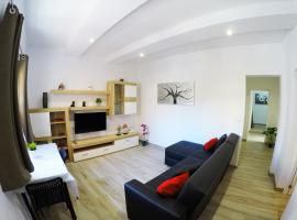 Apartamentos Ainara, hotel din apropiere 
 de Muzeul militar regional din Canare, Santa Cruz de Tenerife