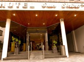 Sun-Shine Hotel: San Clemente del Tuyú şehrinde bir otel