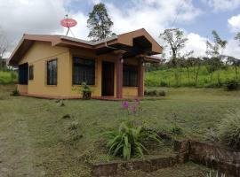 Casas de Campo Las Pavitas Cottages "Red Frog", country house in Palma