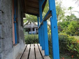 Tanna Ikamir Bungalow, hotel v destinaci Lénakel