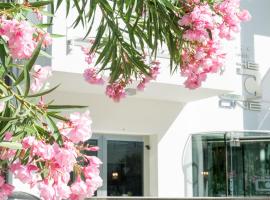 The One Hotel - Designed for Adults - Pet lovers, hotel Riccionéban
