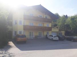 Apartment Sonnblick, golf hotel in Sankt Johann im Pongau