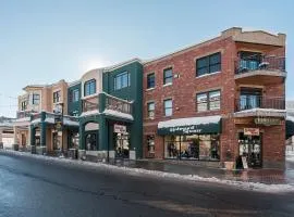 Downtown 2 Bedroom Town Lift by All Season Resorts Lodging