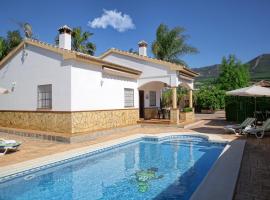 Casa Rural Típica Andaluza, WiFi,Piscina, Barbacoa, Aire Acondicionado, 5min Centros, séjour à la campagne à Alhaurín el Grande