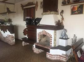 Садиба "Хата-Карпата", Hotel in Oryavchyk