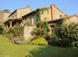 Le Moulin Neuf, lavprishotell i Beaupréau