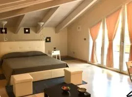 RESIDENZA VIRGILIANA SUITE con terrazza-Centro Storico