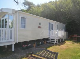 Helmsley Lodge, hotel in Weymouth