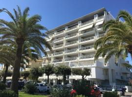 FRONTE MARE-CENTRALE-Riviera Palace-Giulianova-Apartment-nei mesi di Luglio e Agosto Prenotazioni solo da Sabato a Sabato、ジュリアノーヴァのアパートメント