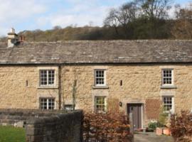 The Stables, hotel with parking in Stoney Middleton
