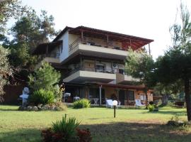 Bambola Apartments by Booking Kottas, Hotel in Nea Moudania