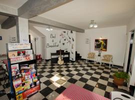 B&B Duo Caffe, hotel em Bucareste