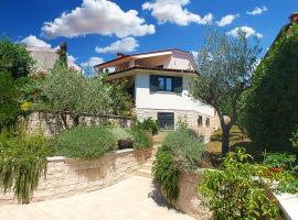 Apartmani Val, hotelli kohteessa Pula