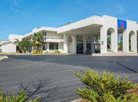 Motel 6-Newnan, GA, hotel in Newnan