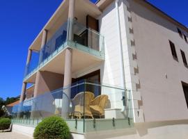 Vila Orada, hotel en Molat