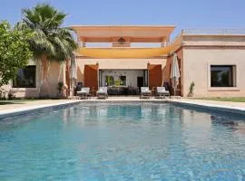 Salamouni Villa ideal for family, 4-6 chambres, 8-12 personnes