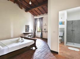 Mondo Pazzo, B&B in Rota