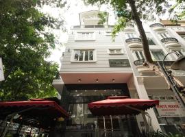 소피아호텔, hotel in Xá Mới (2)