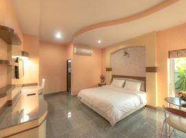 Martina Hotel Surin, hotel sa 3 zvezdice u gradu Surin