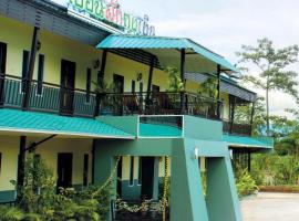 Hueanpak Thunggern Hotel, hotel di Phrae