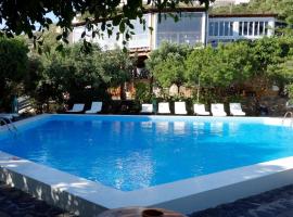 Cretan Village Hotel, teenindusega apartement sihtkohas Agios Nikolaos
