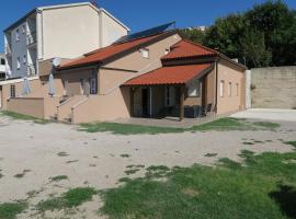 Family Apartment, hotel com spa em Baska