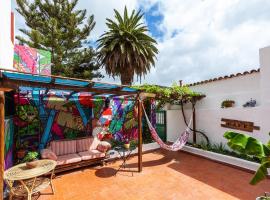 Patio Hostel, hotell i La Laguna