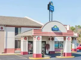 Days Inn & Suites by Wyndham Youngstown / Girard Ohio