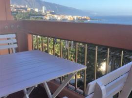 Perla's House Studio with incredible sea view, resort in Puerto de la Cruz