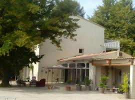 Au pays du Ventoux, hôtel au Thor