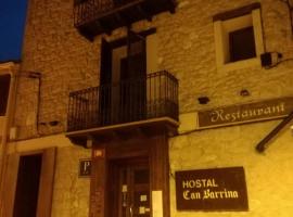 Hostal Can Barrina, casa de hóspedes em Arnés