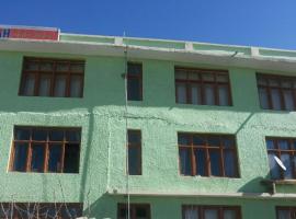 Anshah Guest House, hotel en Leh