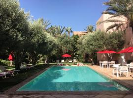Riad des Golfs, hotel cerca de Golf du Soleil, Agadir