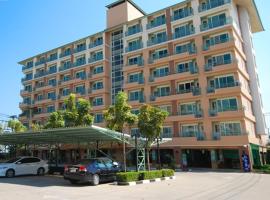 Green Residence Ayutthaya - SHA Certified, hotel med jacuzzi i Ayutthaya