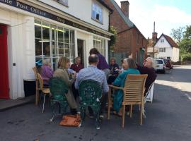 Hoxne Post Office, Shop, Deli, Tea Rooms and B&B, hotel v destinaci Hoxne