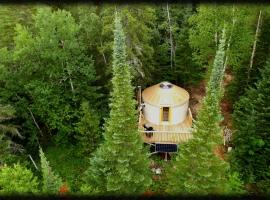 Les Racines du p'tit Isidore, glamping site in Rouyn-Noranda