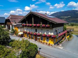 Hotel Beim Winkler, hotell sihtkohas Tröpolach