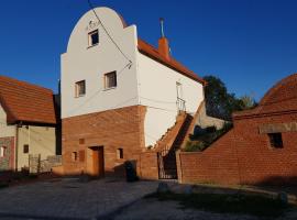 Apartmán ANNA s vinným sklepem Pouzdřany, hotell i Pouzdřany