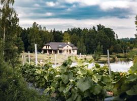 Prūsi&scaron;kių dvaras โรงแรมที่มีสนามกอล์ฟในSemeli&scaron;kės