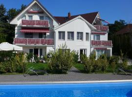 Villa Astoria, hotel en Balatongyörök