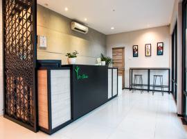 LeGreen Suite Supomo, hotel in Jakarta