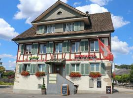 Gasthof Pizzeria Weingarten, hotel con estacionamiento en Affoltern